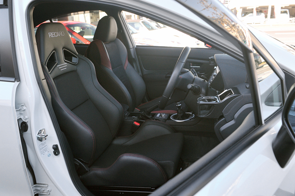 181102_subaru_wrx_VAB_RECARO_SR7_1.jpg