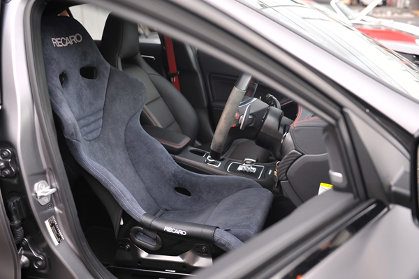 181216_MBA_recaro_rsg_alcantara_.jpg