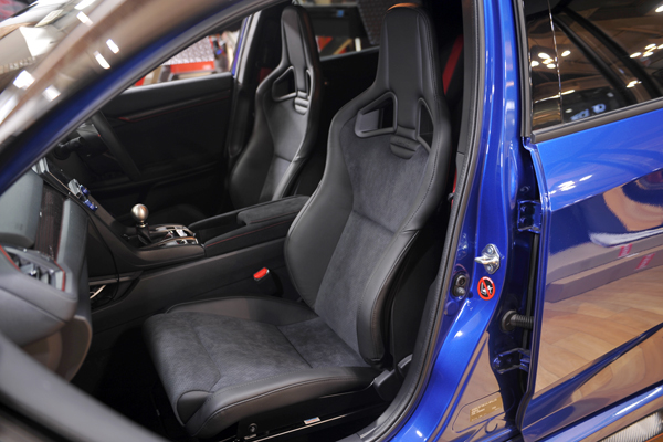 190119_honda_civic_fk8_recaro_sportster_asm_.jpg