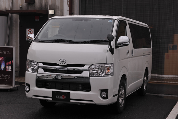 190209_toyota_Hiace_.jpg
