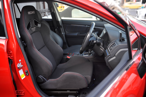 190330_subaru_levorg_recaro_sr7_asmyokohama.jpg