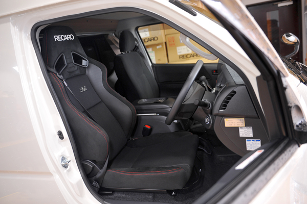 190410_Hiace_asmyokohama_recaro_sr7f_Ruby_.jpg