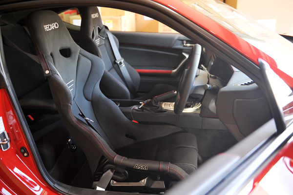 190418_toyota_86_zn6_recaro_rsg_sr7_asmyokohama_.jpg