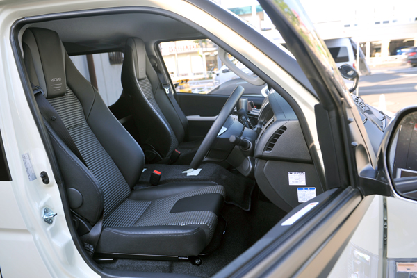 190511_hiace_asmyokohama_recaro_lxs_.jpg