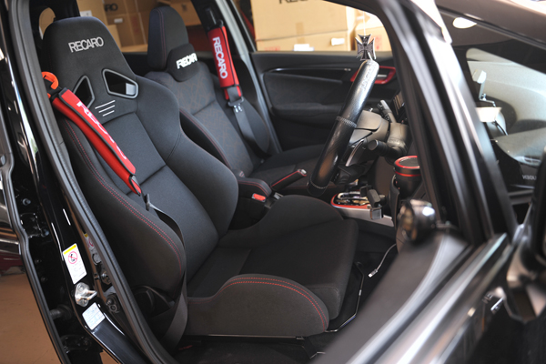 190517_honda_fit_asmyokohama_recaro_sr7_.jpg