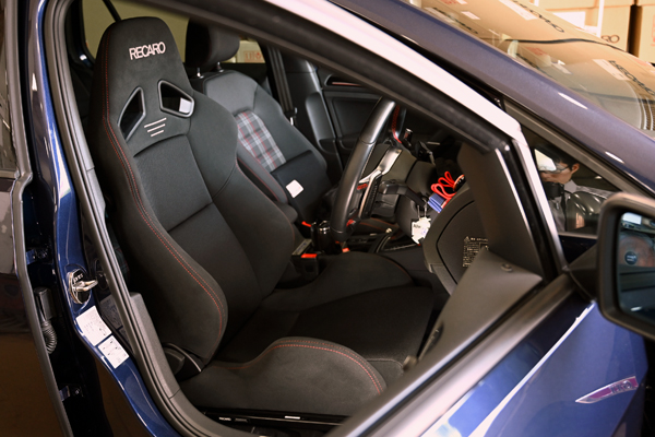 190810_VW_GOLF_recaro_sr7_asmyokohama_.jpg