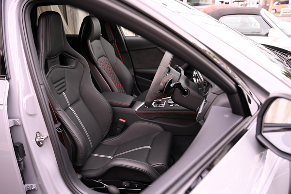 191024_audi_rs4_recaro_sportster_ll210h_asmyokohama_.jpg