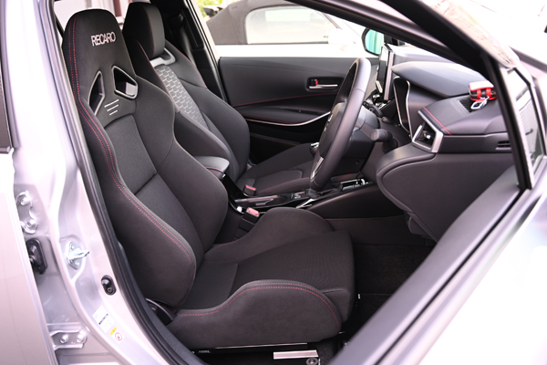 191201_toyota_corollasports_recaro_sr7_asmyokohama.jpg