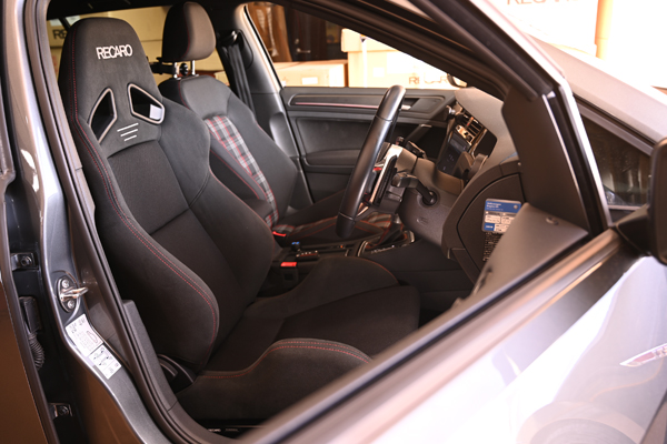 191229_vw_golf_recaro_sr7_asmlimited_.jpg