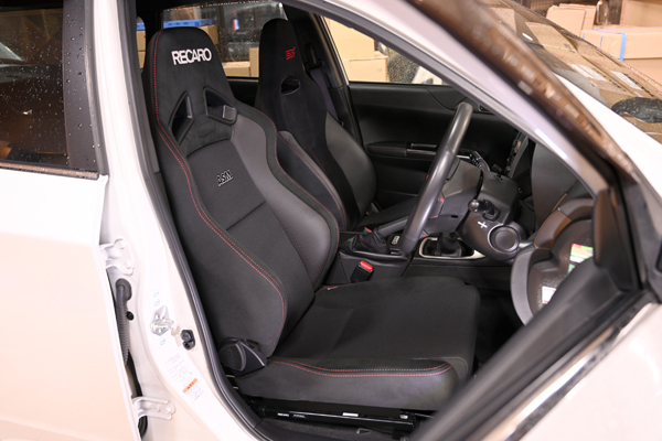 200118_subaru_gv_recaro_sr7f_asmlimited_ruby.jpg
