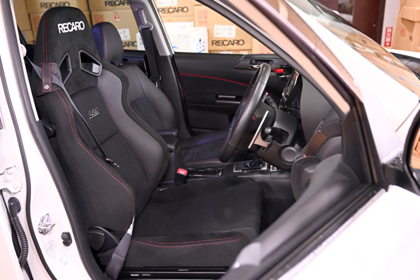 200126_nissan_recaro_sr7f_asmlimited_ruby.jpg