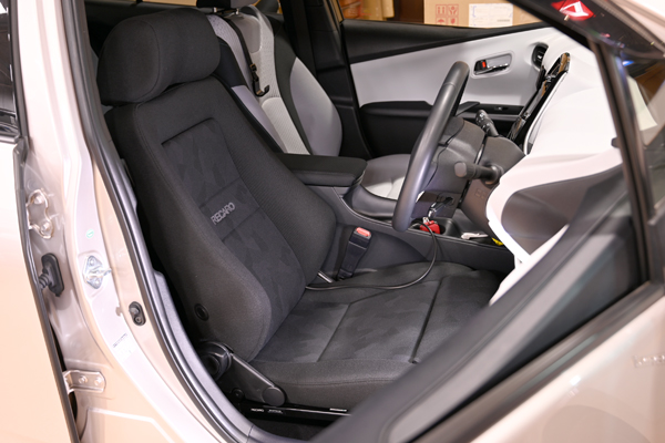 200209_toyota_prius_recaro_ergomed_asmyokohama.jpg