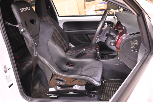 200229_vw_up_asmyokohama_recaro_rsg_.jpg