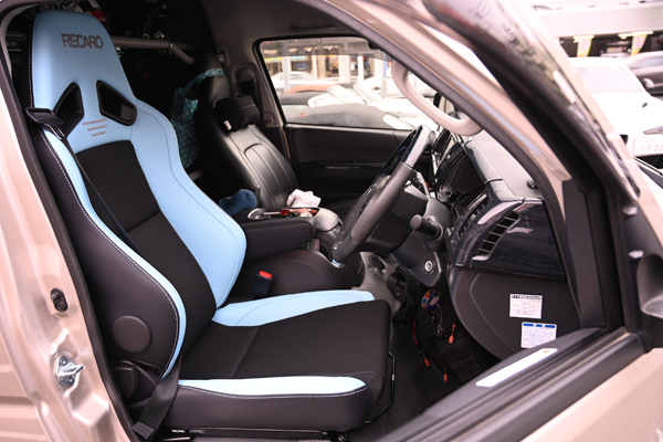 200521_hiace_recaro_sr7f_lassic_asmyokohama.jpg