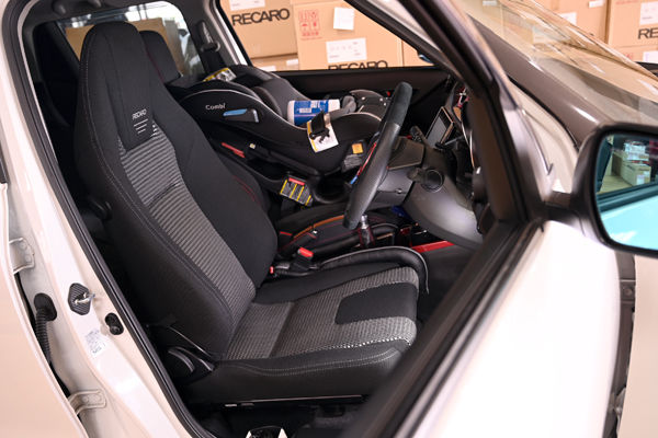 200530_suzuki_swiftsports_recaro_lxf_asmyokohama.jpg