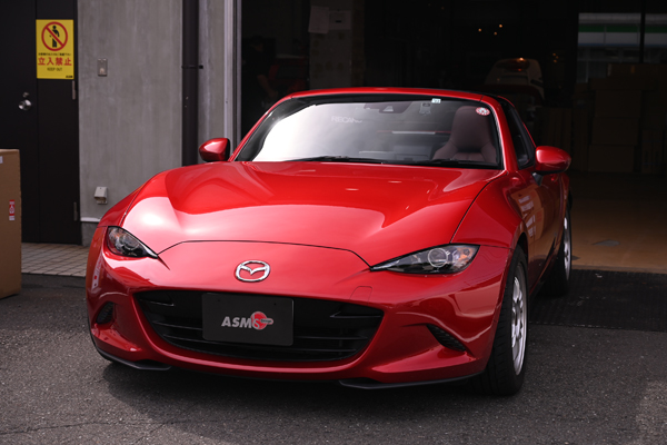 20062-_mazda_roadster_.jpg