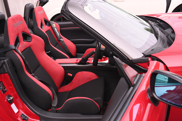 200704_abarth124spider_asmyokohama_recaro_sr7_.jpg