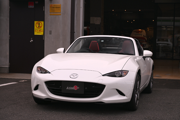 200908_roadster_.jpg