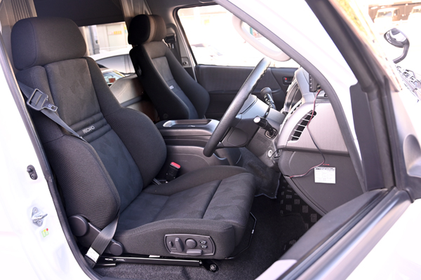 200909_hiace_recaro_orthopad.jpg
