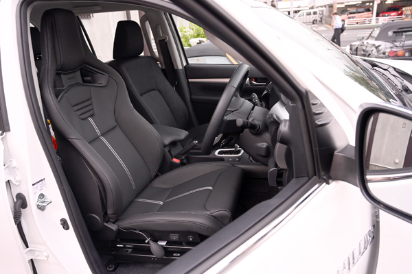 200929_hilux_recaro_crosssportster_asmyokohama.jpg