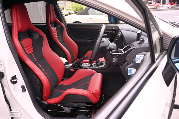 201003_subaru_wrx_recaro_sportster_asmyokohama.jpg