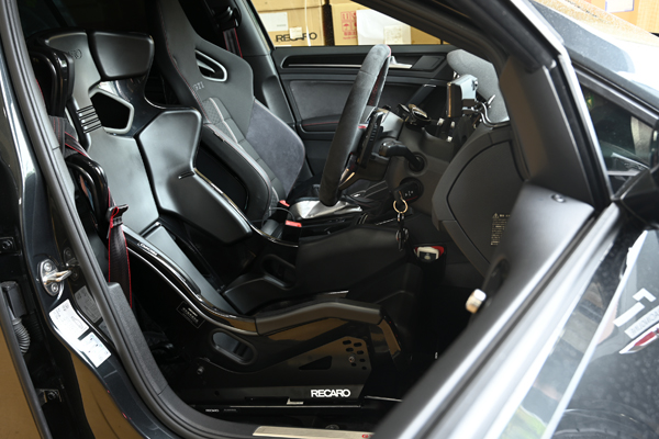 201015_vw_golf_recaro_prpracer_rms.jpg