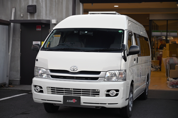 201206_hiace_.jpg