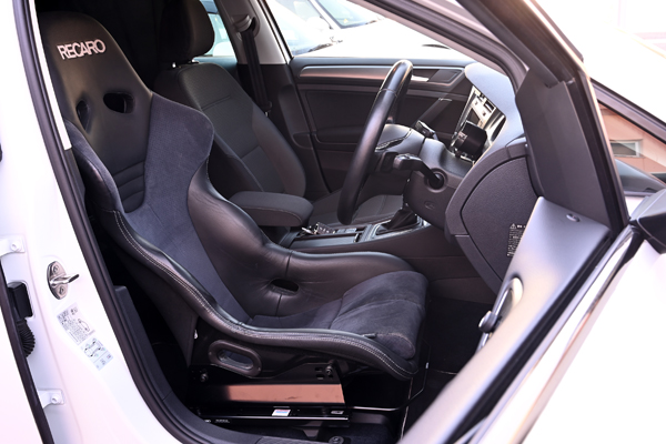 210104_vwgolf_asmyokohama_recaro_rsg_1.jpg