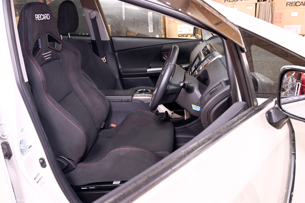 210123_prius_recaro_sr7_asmyokohama.jpg