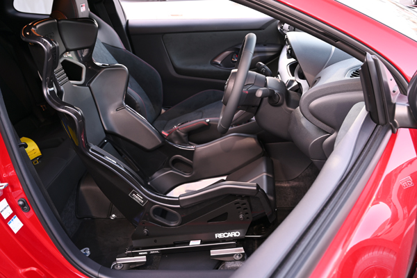 210214_gr_yaris_recaro_proracer_rms_asmyokohama.jpg