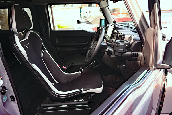 210405_Jimny_recaro_rcs_asmyokohama.jpg