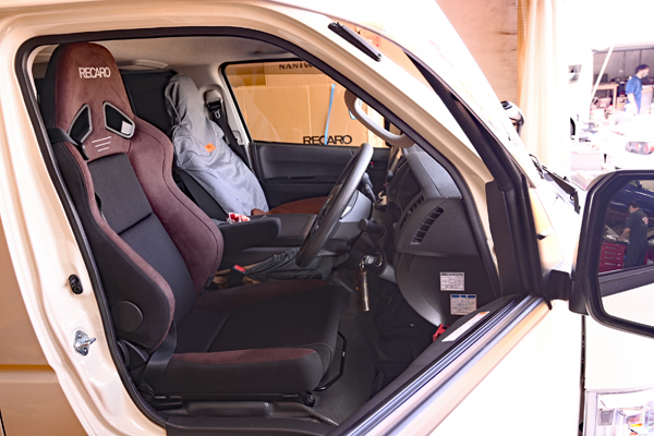 210515_hiace_recaro_sr7f_asmyokohama.jpg