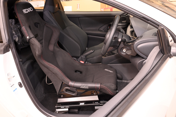 211127_yaris_asmyokohama_recaro_rsg.jpg