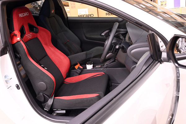 211230_gr_yaris_asmyokohama_recaro_sr7f_1.jpg