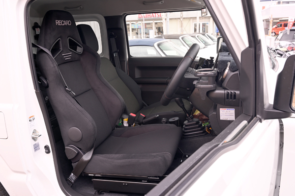 220130_suzuki_jimny_asmyokohama_recaro_sr7f_1.jpg
